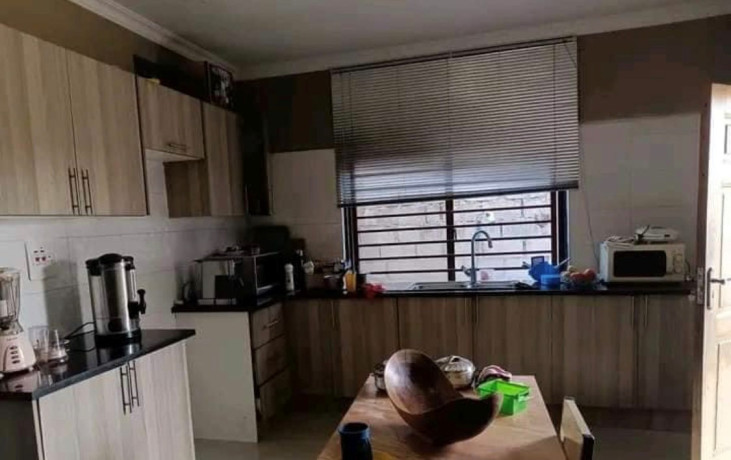 2-bedroom-house-for-sale-in-new-kasama-big-3