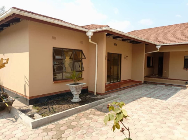 2-bedroom-house-for-rent-in-twin-palm-big-2