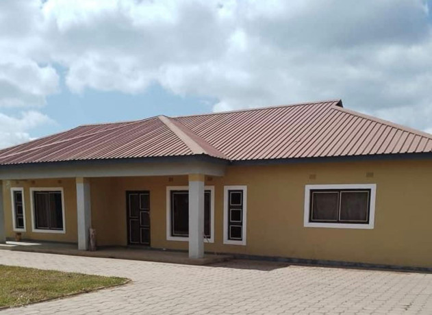 3-bedroom-flat-for-rent-in-waterfalls-big-0