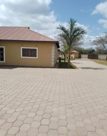 3-bedroom-flat-for-rent-in-waterfalls-big-2