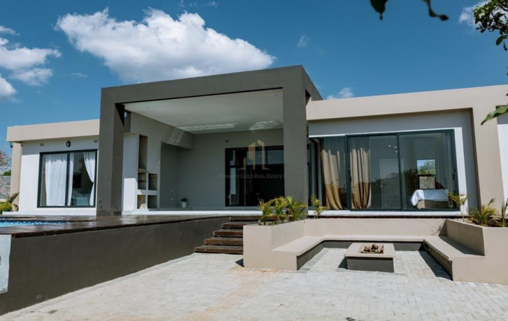 4-bedroom-house-for-sale-in-state-lodge-big-7