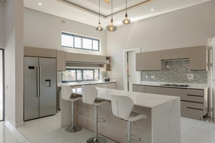 4-bedroom-house-for-sale-in-state-lodge-big-5