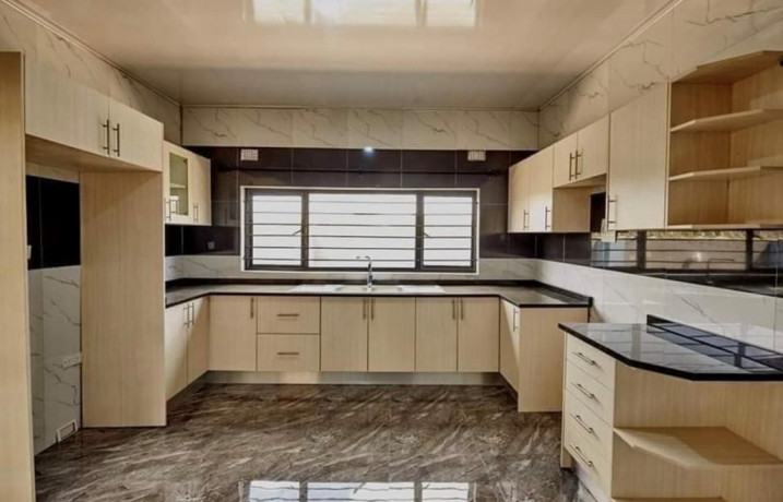 4-bedroom-house-for-sale-in-new-kasama-big-1