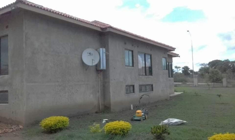 4-bedroom-house-for-sale-in-state-lodge-big-5