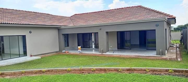 3-bedroom-house-for-sale-in-state-lodge-big-4