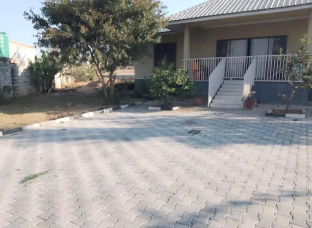 neat-and-modern-3-bedroom-house-for-rent-in-foxdale-big-2