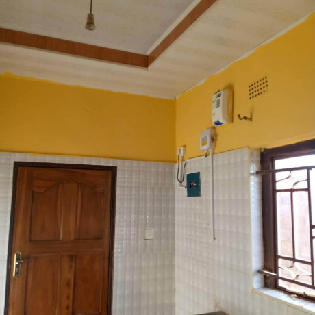 3-bedroom-flat-for-rent-in-chalala-big-2