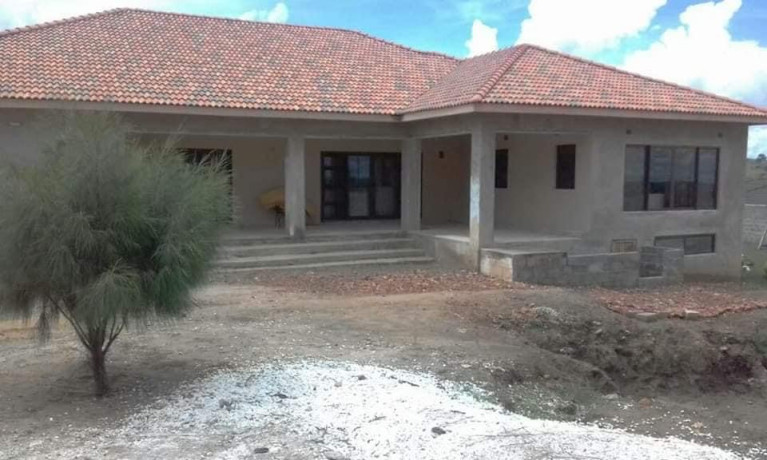 4-bedroom-house-for-sale-in-state-lodge-big-6