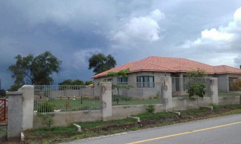 4-bedroom-house-for-sale-in-state-lodge-big-1