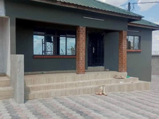 2-bedroom-flat-for-rent-in-meanwood