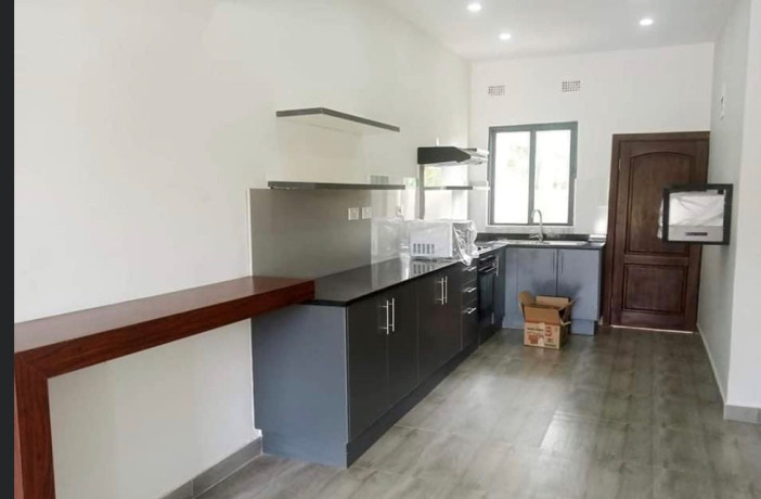 2-bedroom-flat-for-rent-in-ibex-hill-big-7