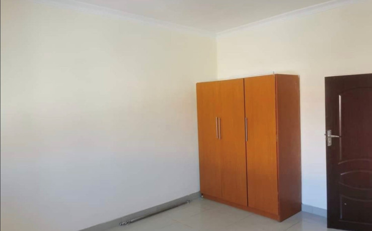 3-bedroom-flat-for-rent-in-ibex-hill-big-5