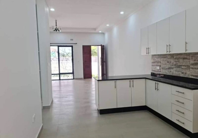 2-bedroom-flat-for-rent-in-ibex-hill-big-3