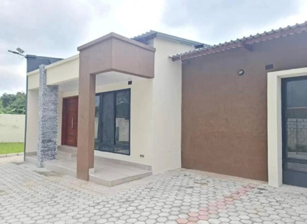 2-bedroom-flat-for-rent-in-ibex-hill-big-4