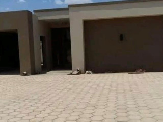 3-bedroom-flat-for-rent-in-ibex-hill