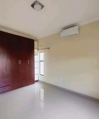 3-bedroom-flat-for-rent-in-ibex-hill-big-4