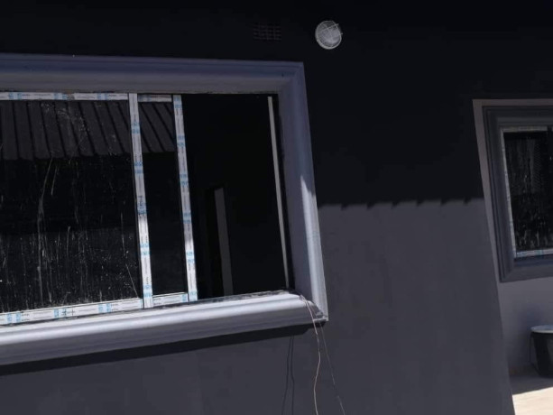 2-bedroom-flat-for-rent-in-ibex-hill-big-2