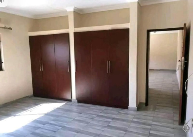 3-bedroom-flat-for-rent-in-ibex-hill-big-4
