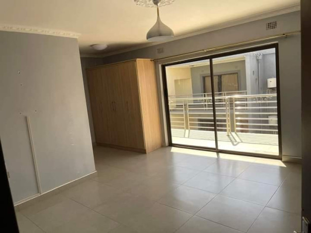 3-bedroom-flat-for-rent-in-ibex-hill-big-7