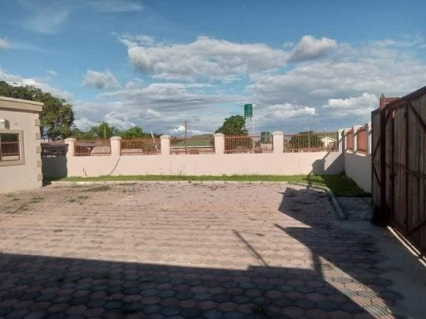 3-bedroom-flat-for-rent-in-ibex-hill-big-1