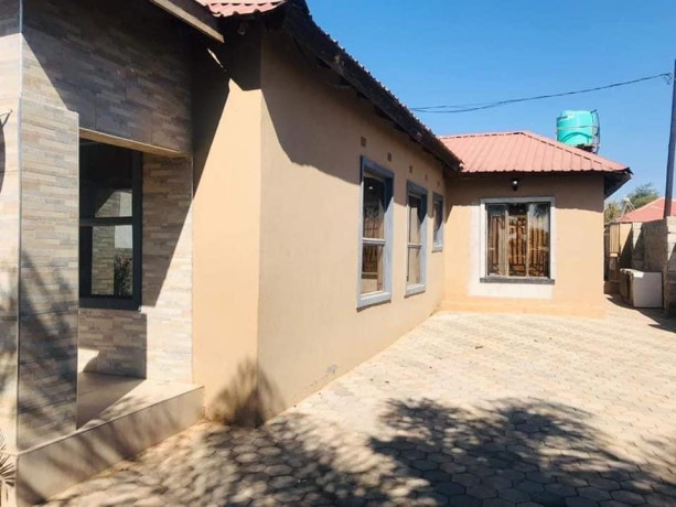 3-bedroom-house-for-rent-in-meanwood-big-2