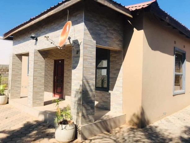 3-bedroom-house-for-rent-in-meanwood-big-4