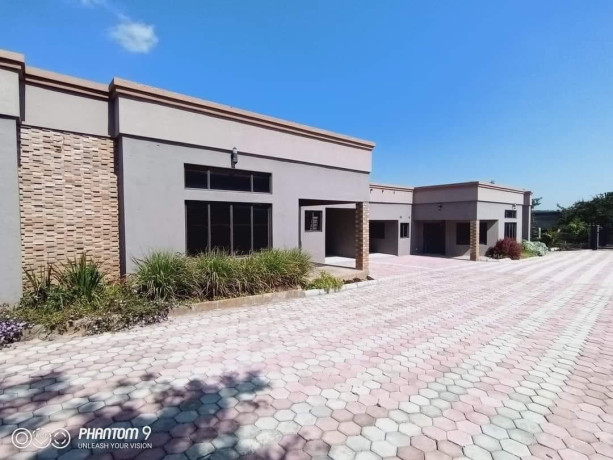 3-bedroom-flats-for-rent-in-chamba-valley-big-2