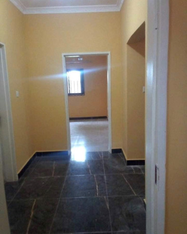 3-bedroom-flat-for-rent-in-makeni-big-8