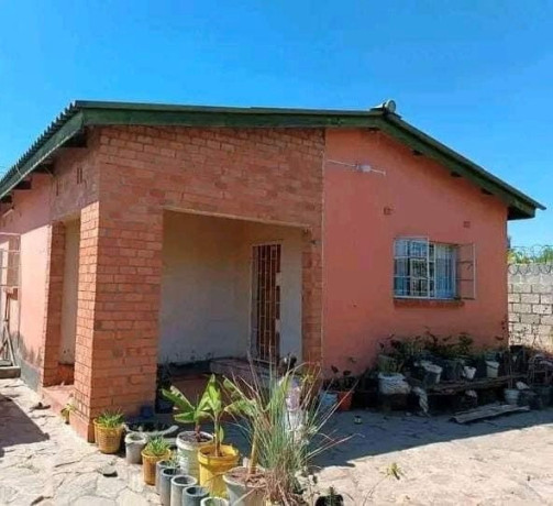 spacious-3-bedroom-house-in-kamwala-big-0