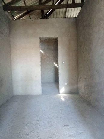 incomplete-4-bedroom-flat-for-sale-in-lilayi-big-6