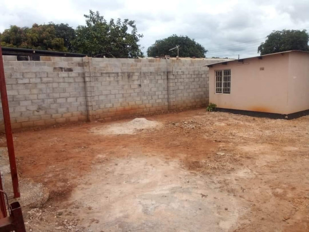 2-bedroom-house-for-sale-in-kaunda-square-big-3