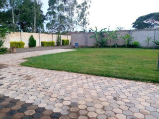 4-bedroom-flat-for-sale-in-makeni