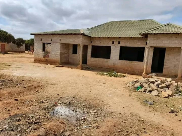 incomplete-3-bedroom-house-for-sale-in-kabangwe-big-4