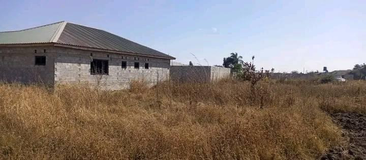 30m-by-20m-plot-for-sale-in-makeni-villa-big-1