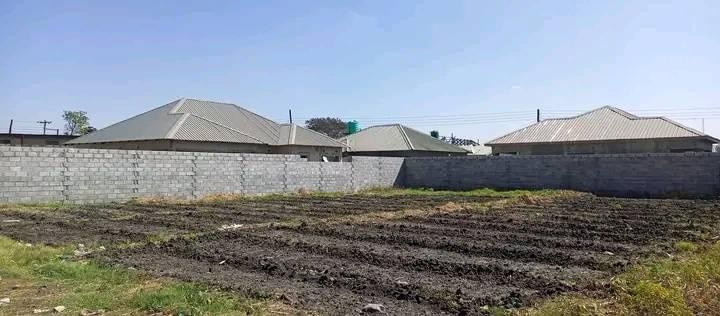 30m-by-20m-plot-for-sale-in-makeni-villa-big-0