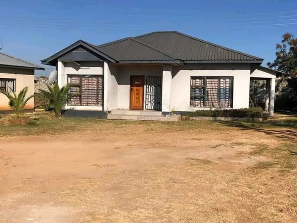 3-bedroom-house-for-sale-in-chilenje-big-5