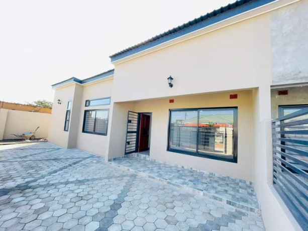 3-bedroom-flat-for-rent-in-ibex-meanwood-big-1