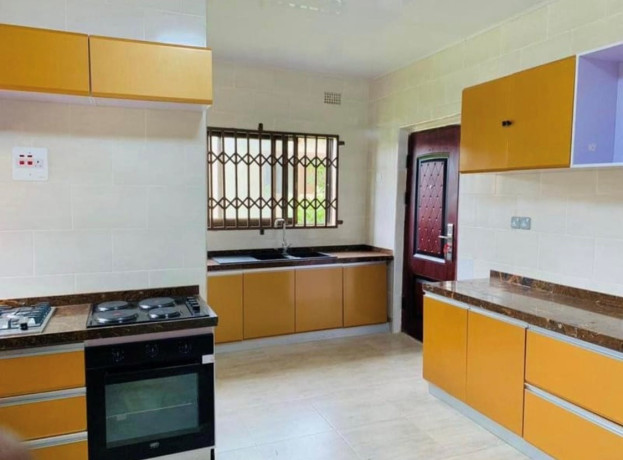 2-bedroom-flat-for-rent-in-ibex-meanwood-big-4