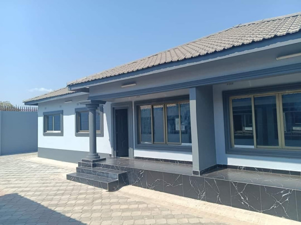 3-bedroom-flat-for-rent-in-lilayi-big-2