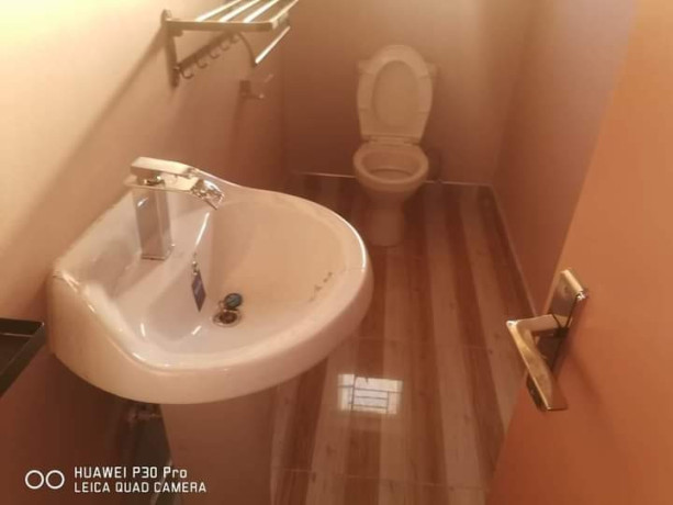 3-bedroom-flat-for-sale-in-lilayi-estate-big-5