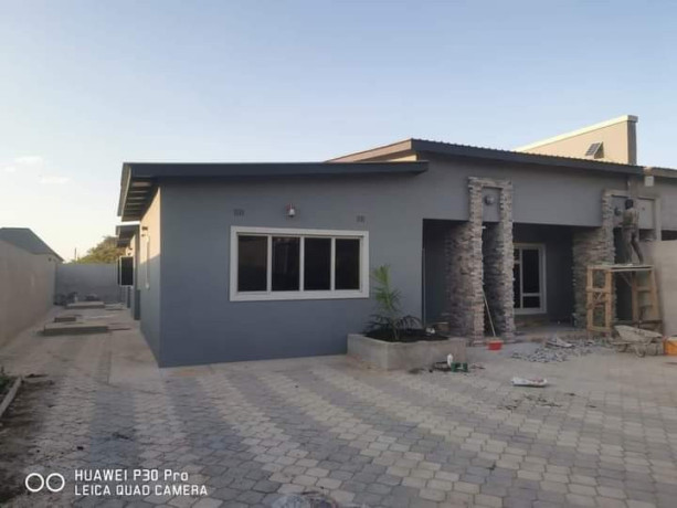 3-bedroom-flat-for-sale-in-lilayi-estate-big-1