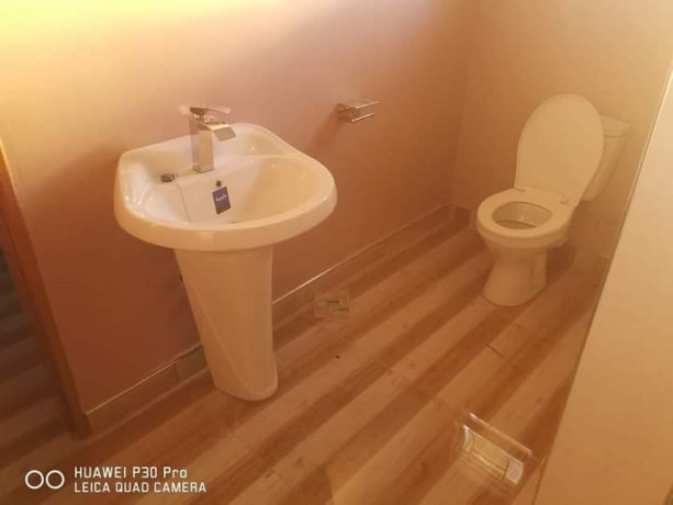 3-bedroom-flat-for-sale-in-lilayi-estate-big-8