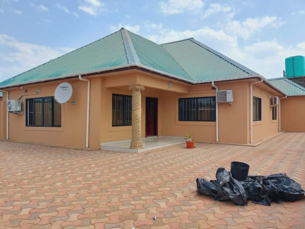 3-bedroom-flat-for-sale-in-lilayi-big-4