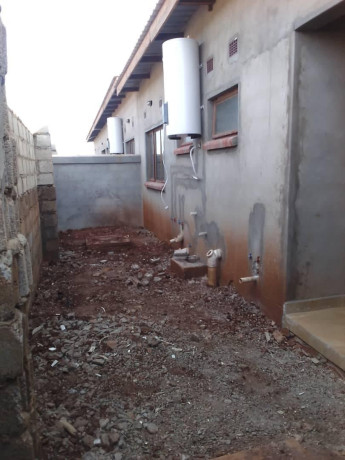 2-bedroom-flat-for-rent-in-lilayi-big-1