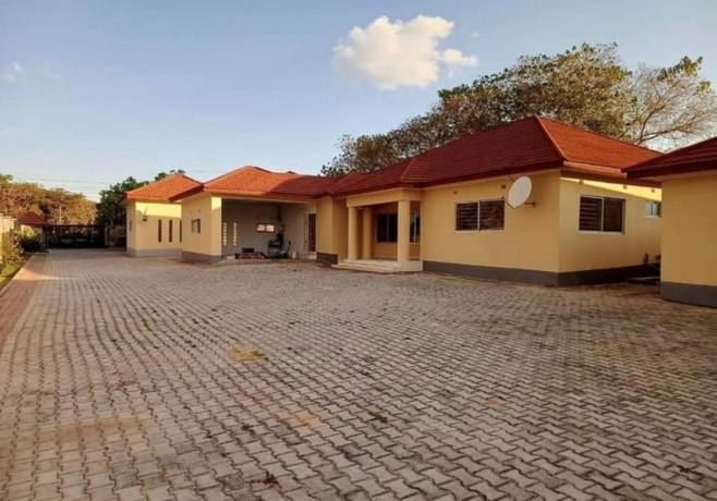 3-bedroom-house-for-rent-in-ibex-hill-big-3