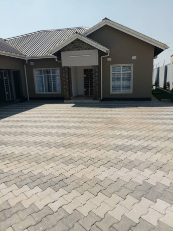3-bedroom-house-for-sale-in-meanwood-chamba-valley-big-1