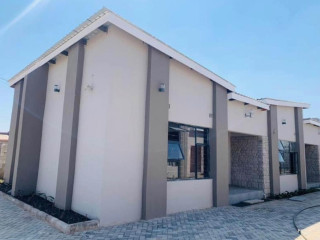 1-bedroom-flat-for-rent-in-ibex-meanwood