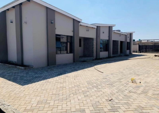 1-bedroom-flat-for-rent-in-ibex-meanwood-big-1