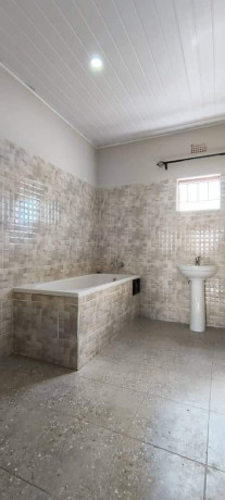 3-and-2-bedroom-flats-for-rent-in-meanwood-ibex-big-5