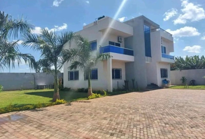 4-bedroom-house-for-sale-in-lilayi-big-0